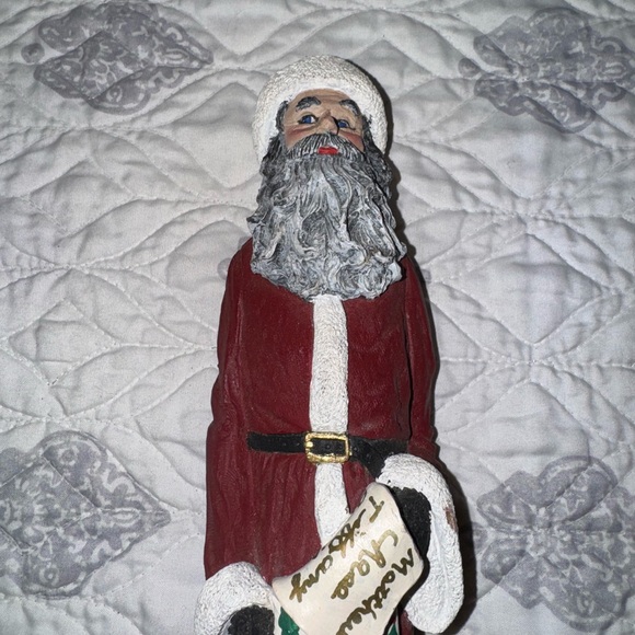Santa Claus Figurine with List - Picture 7 of 7